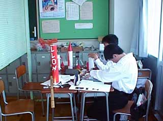 �y�[�p�[���f���𐻍�