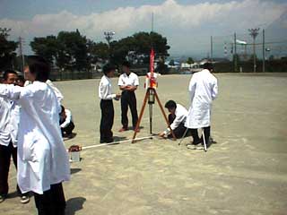 ���J����������