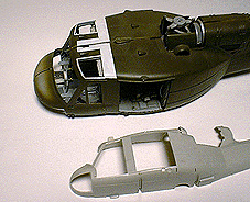モノグラム 1/24 UH-1